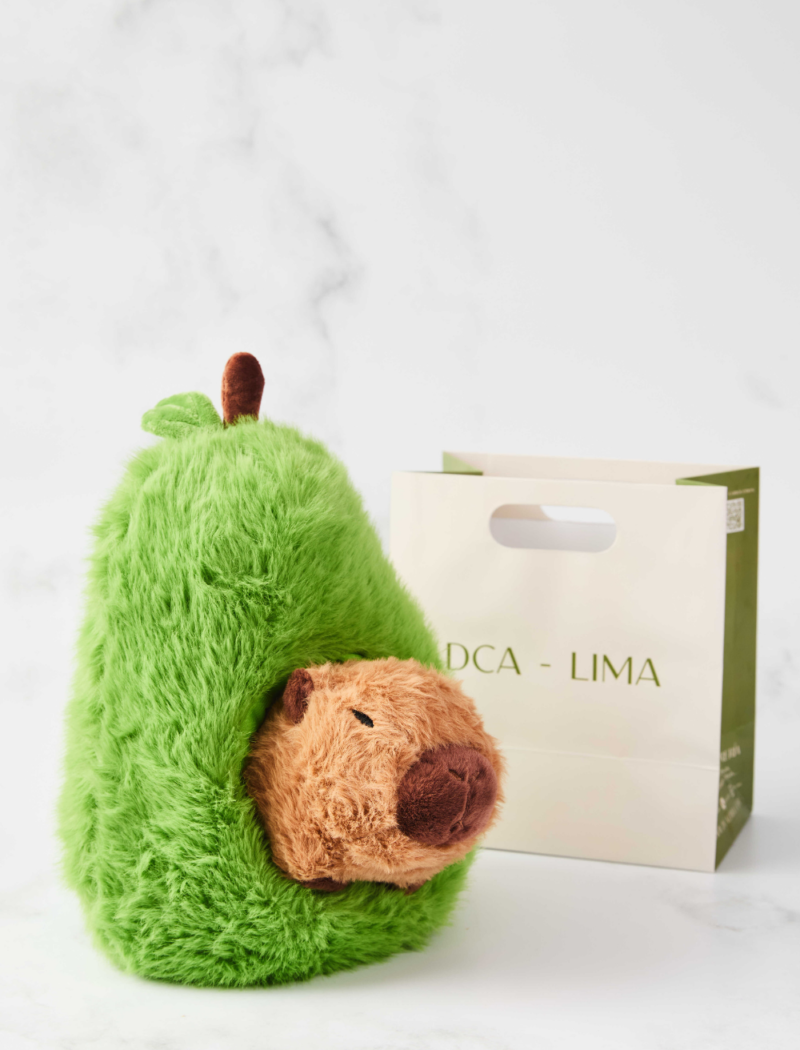 PELUCHE CAPIBARA LOVE