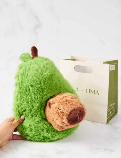 PELUCHE CAPIBARA LOVE