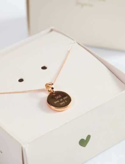 COLLAR LOVER