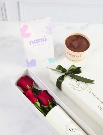 Rosas & Cuchareable by DCA + Nanú Bakery