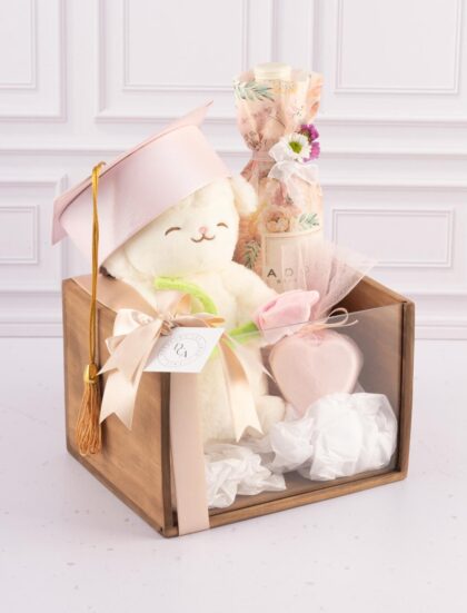 Regalo Graduado Peluche ovejita con tulipan y vino