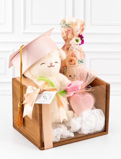 Regalo Graduado Peluche ovejita con tulipan y vino