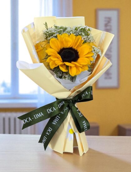 DETALLE PETIT FLORES AMARILLAS