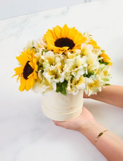 ARREGLO PETIT ASTROMELIAS Y GIRASOLES