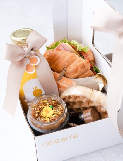 SPRING BOX - BRUNCH FLORES AMARILLAS