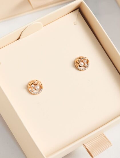 ARETES DORADOS CON PERLAS