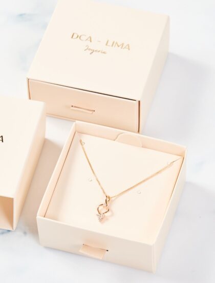 cadena flor radiante