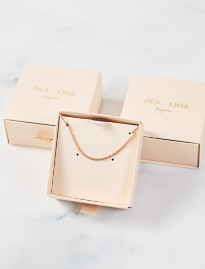 pulsera dorada clásica