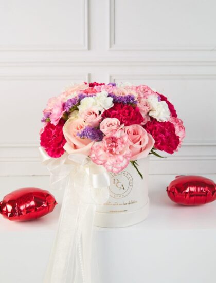 BOX PETIT MIX CLAVELES SAN VALENTÍN