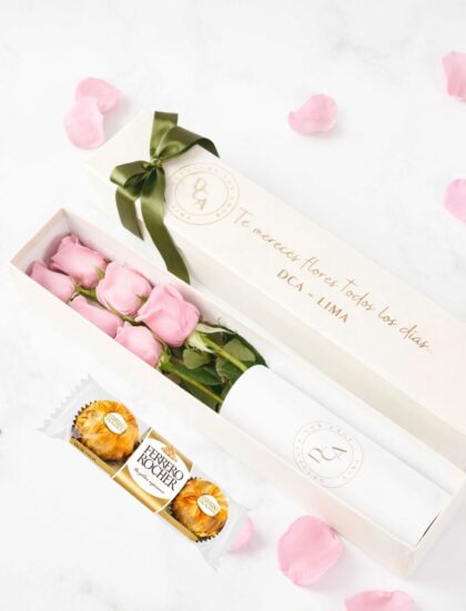 CAJA DE 6 ROSAS ROSADAS + FERRERO ROCHER