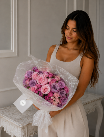 RAMO ROSAS LILAS Y ROSADAS