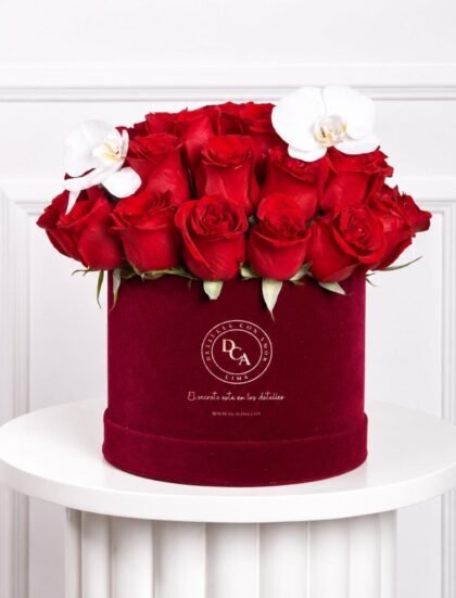BOX PANA ROSAS VINO Y ORQUÍDEA